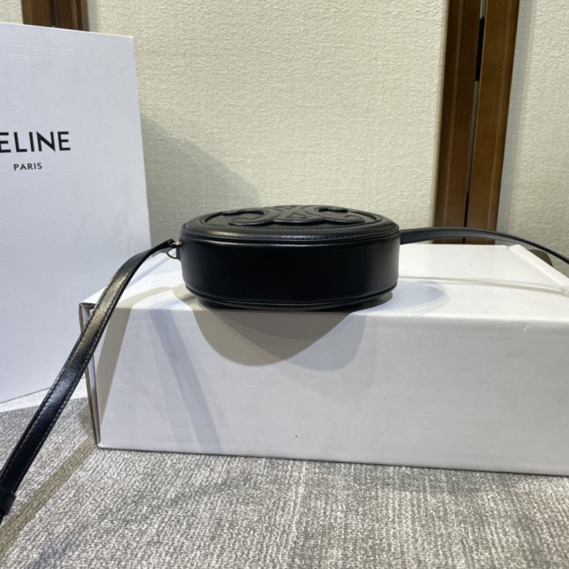 Ce1i*e triomphe bags